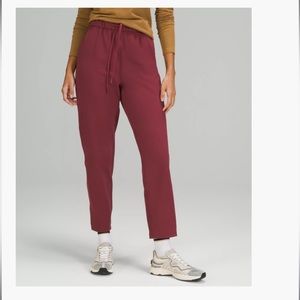 STRETCH HIGH-RISE PANT 7/8 LENGTH in MULLED WINE